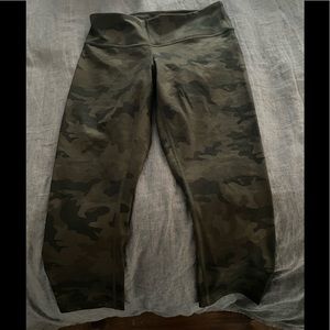 Lululemon align crop camo pants size 4